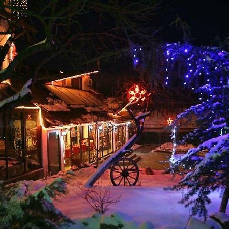 La Marele Moft Hotell Slănic Eksteriør bilde