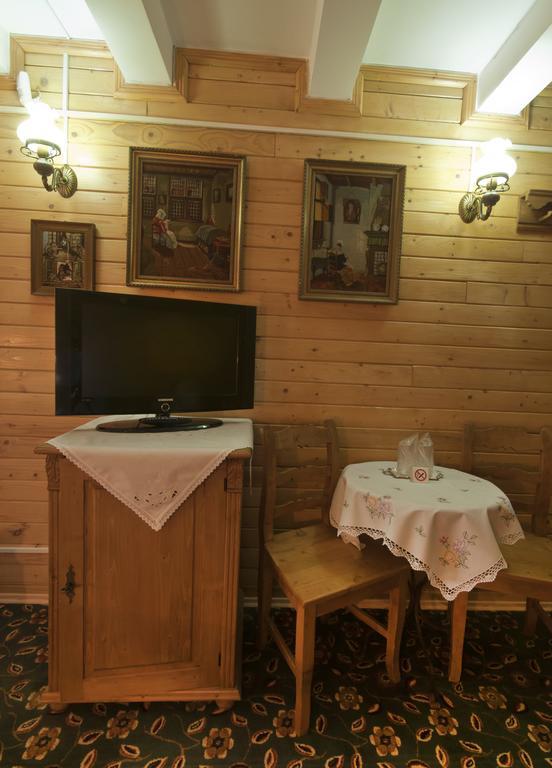 La Marele Moft Hotell Slănic Eksteriør bilde