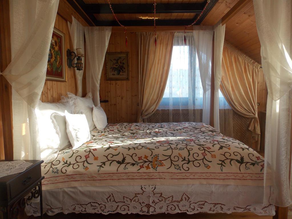La Marele Moft Hotell Slănic Eksteriør bilde