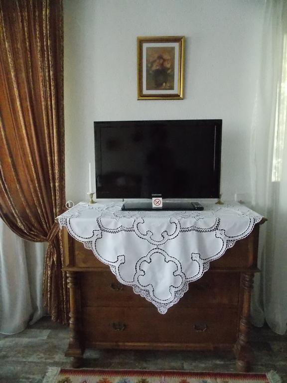 La Marele Moft Hotell Slănic Eksteriør bilde