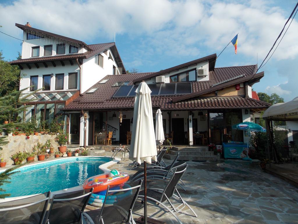 La Marele Moft Hotell Slănic Eksteriør bilde