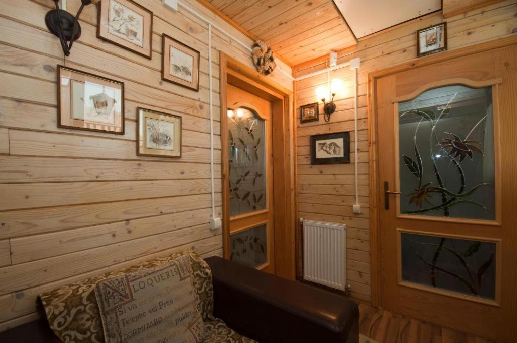 La Marele Moft Hotell Slănic Eksteriør bilde